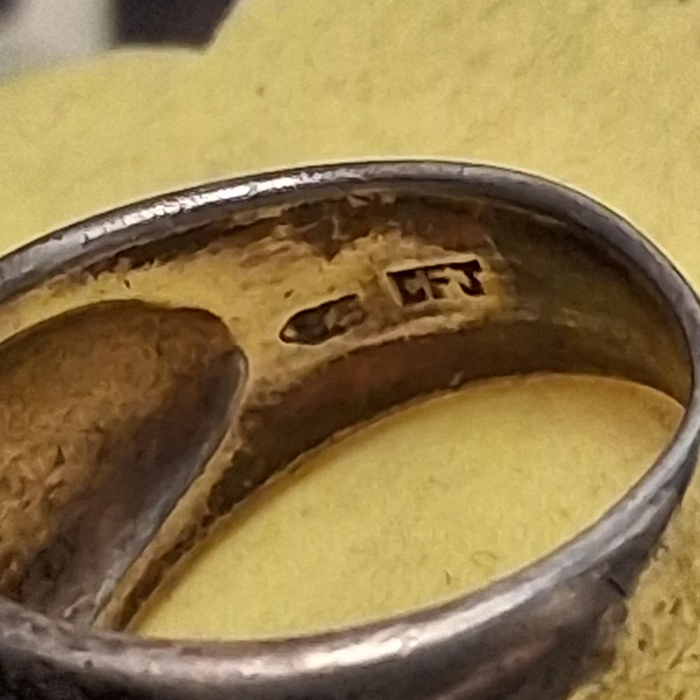 Vintage elegant ring